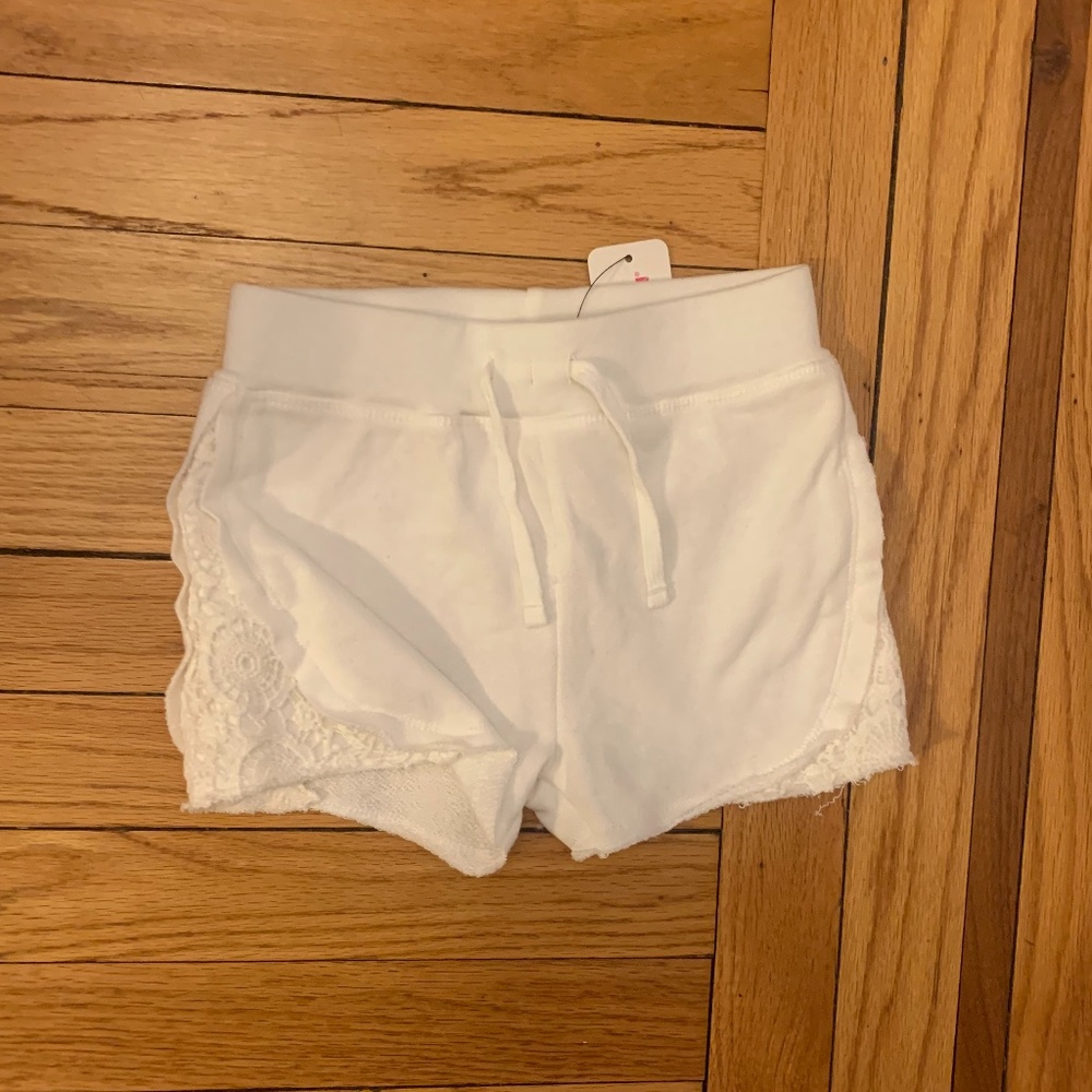 NWT Young Dimension Embroidered shorts size 4